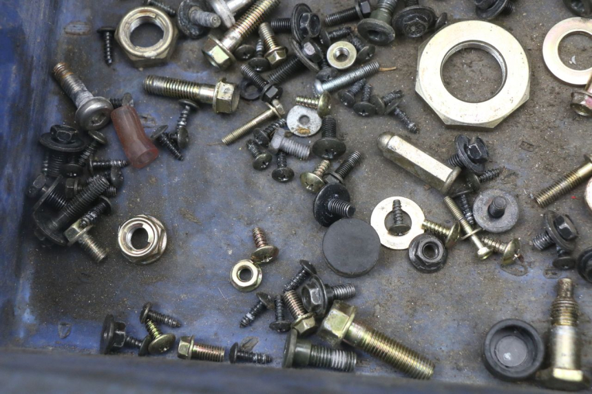 photo de ZAK SCHROEVEN EN BEVESTIGINGSMATERIAAL KYMCO SUPER 8 4T 50 (2018 - 2020) - Andere kijkhoek