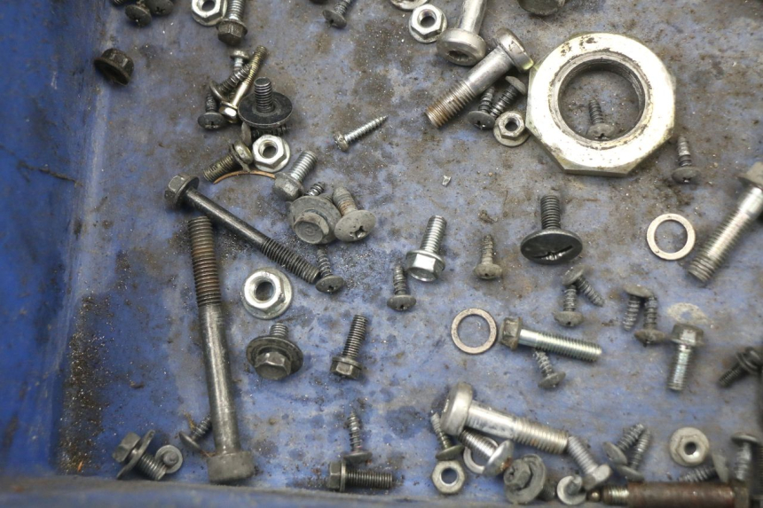 photo de ZAK SCHROEVEN EN BEVESTIGINGSMATERIAAL KYMCO SUPER 8 4T 50 (2021 - 2024) - Andere kijkhoek