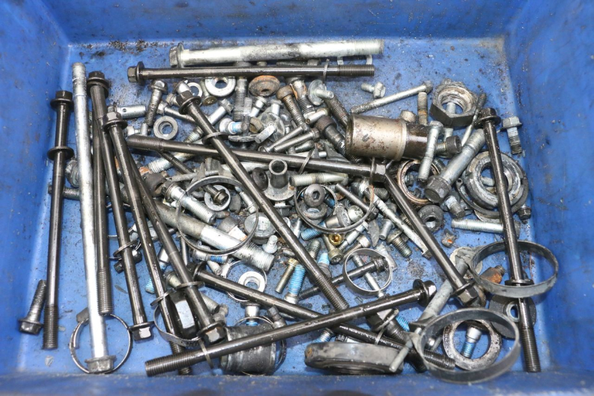 photo de ZAK SCHROEVEN EN BEVESTIGINGSMATERIAAL SUZUKI GSX F GSXF 650 (2007 - 2015) - Hoofdaanzicht