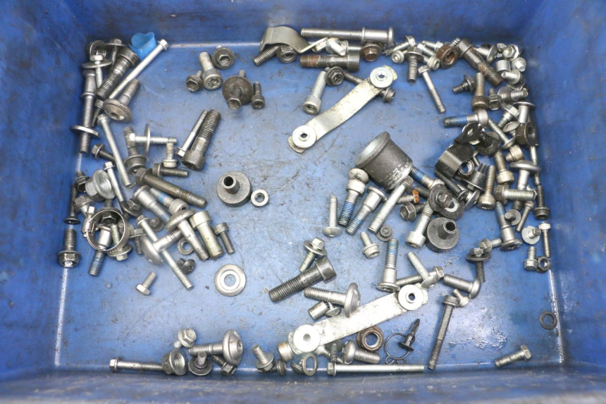 photo de ZAK SCHROEVEN EN BEVESTIGINGSMATERIAAL SUZUKI GSX F GSXF 650 (2007 - 2015) - Hoofdaanzicht