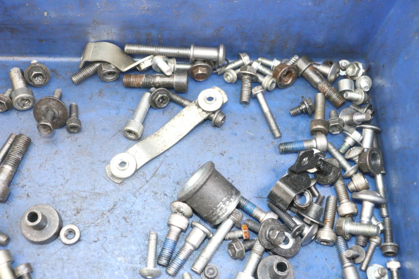 photo de ZAK SCHROEVEN EN BEVESTIGINGSMATERIAAL SUZUKI GSX F GSXF 650 (2007 - 2015) - Andere kijkhoek