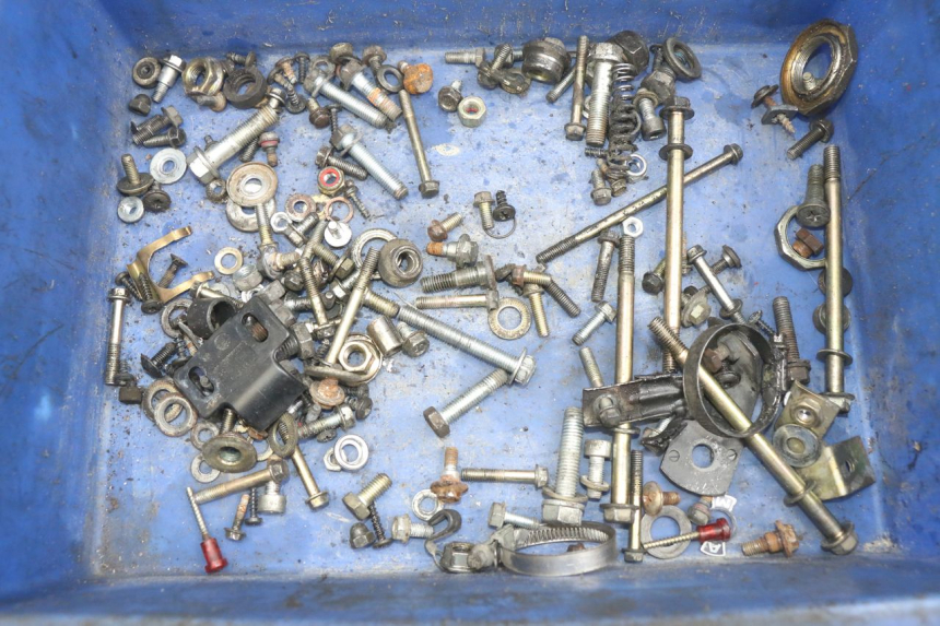 photo de ZAK SCHROEVEN EN BEVESTIGINGSMATERIAAL PEUGEOT SV 125 (1991 - 1994) - Hoofdaanzicht