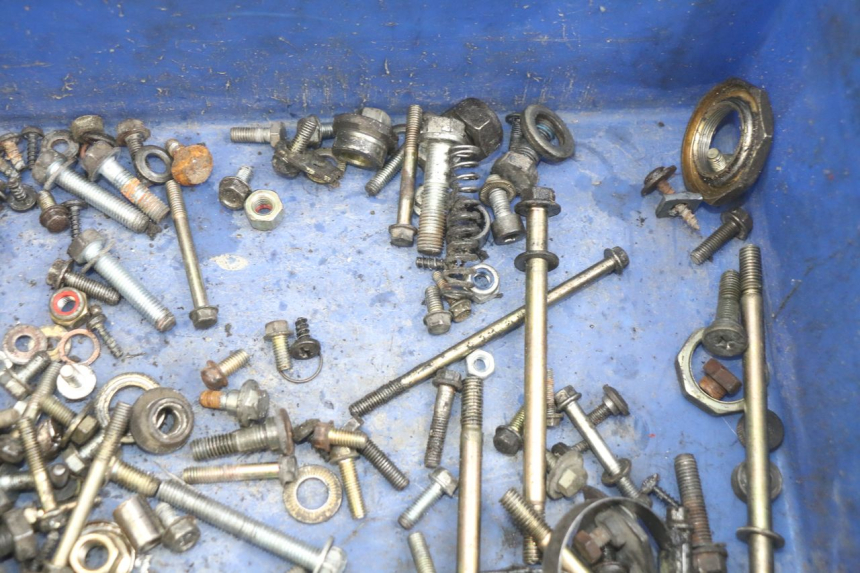 photo de ZAK SCHROEVEN EN BEVESTIGINGSMATERIAAL PEUGEOT SV 125 (1991 - 1994) - Andere kijkhoek