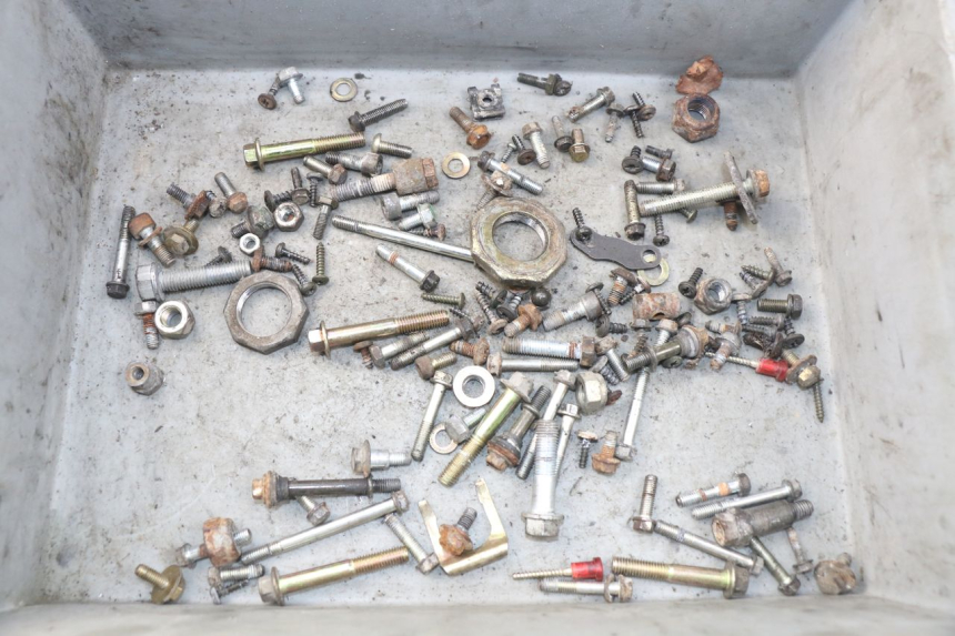 photo de ZAK SCHROEVEN EN BEVESTIGINGSMATERIAAL PEUGEOT SV 80 (1993 - 1997) - Hoofdaanzicht