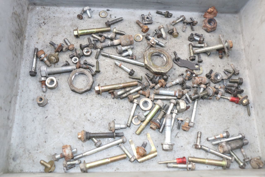 photo de ZAK SCHROEVEN EN BEVESTIGINGSMATERIAAL PEUGEOT SV 80 (1993 - 1997) - Detail van het onderdeel