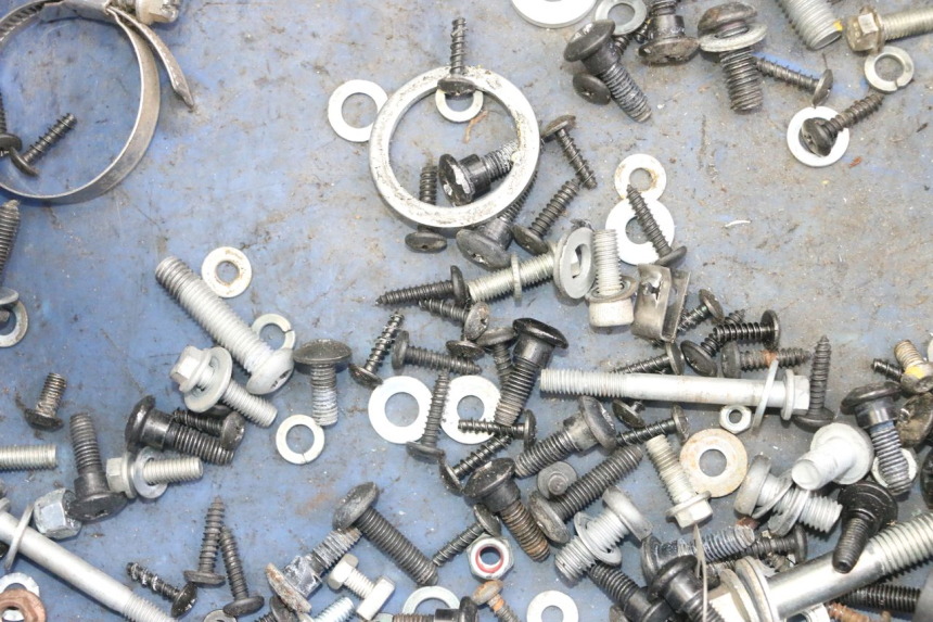 photo de ZAK SCHROEVEN EN BEVESTIGINGSMATERIAAL APRILIA SXR 50 (2021 - 2023) - Zoom op gebruiksstaat