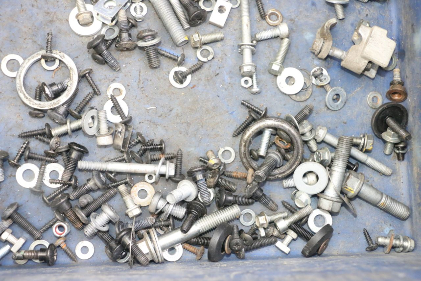 photo de ZAK SCHROEVEN EN BEVESTIGINGSMATERIAAL APRILIA SXR 50 (2021 - 2023) - Andere kijkhoek