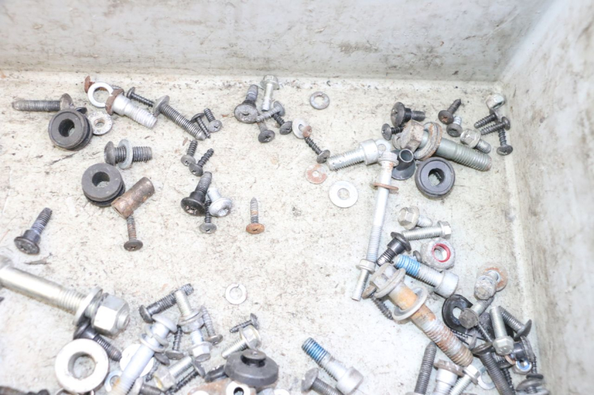 photo de ZAK SCHROEVEN EN BEVESTIGINGSMATERIAAL APRILIA SXR 50 (2021 - 2023) - Andere kijkhoek