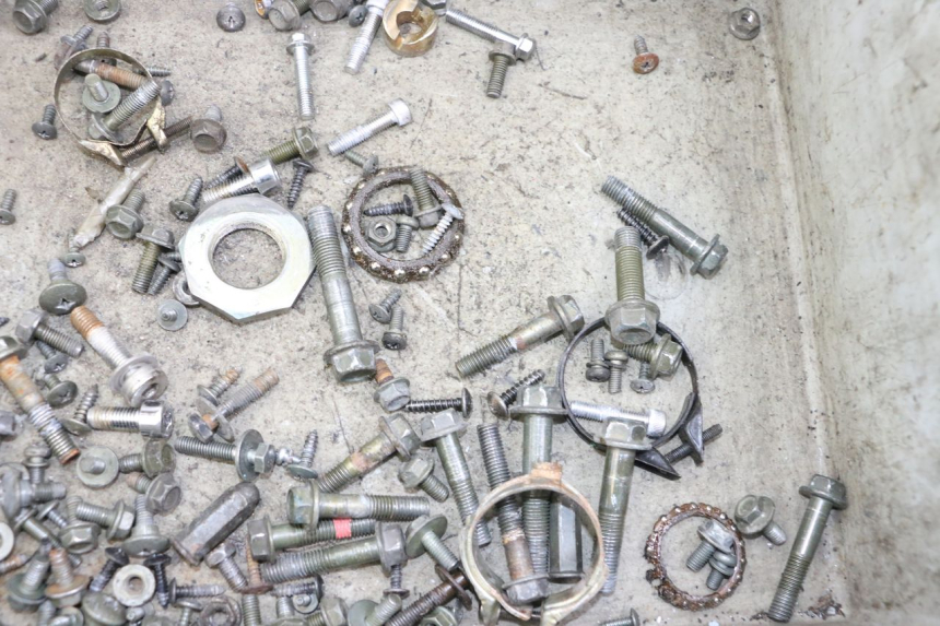 photo de ZAK SCHROEVEN EN BEVESTIGINGSMATERIAAL SYM JET 14 4T 50 (2018 - 2022) - Detail van het onderdeel