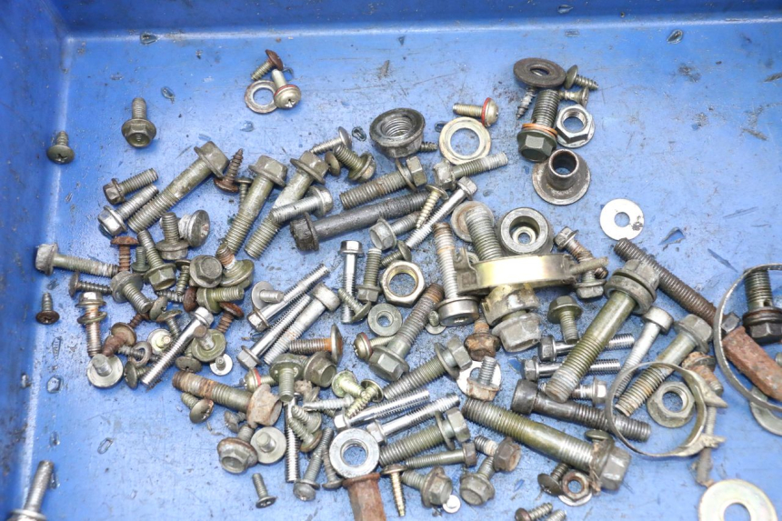 photo de ZAK SCHROEVEN EN BEVESTIGINGSMATERIAAL SYM ORBIT 2 4T 50 (2018 - 2022) - Detail van het onderdeel