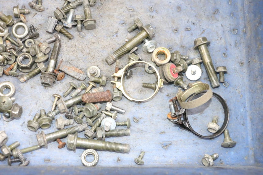 photo de ZAK SCHROEVEN EN BEVESTIGINGSMATERIAAL SYM ORBIT 2 4T 50 (2008 - 2017) - Zoom op gebruiksstaat