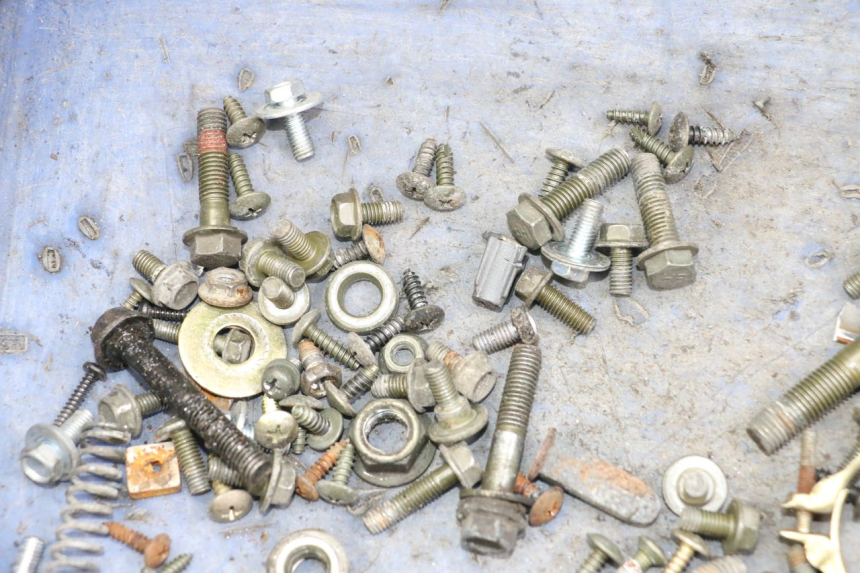 photo de ZAK SCHROEVEN EN BEVESTIGINGSMATERIAAL SYM ORBIT 2 4T 50 (2008 - 2017) - Andere kijkhoek