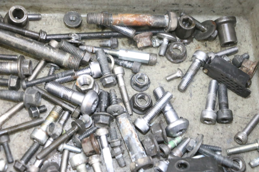 photo de ZAK SCHROEVEN EN BEVESTIGINGSMATERIAAL YAMAHA TDM ABS 900 (2002 - 2014) - Overzicht