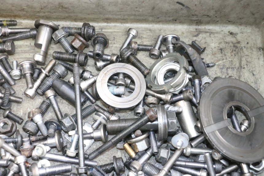 photo de ZAK SCHROEVEN EN BEVESTIGINGSMATERIAAL YAMAHA TDM ABS 900 (2002 - 2014) - Overzicht