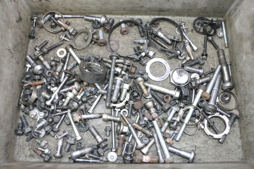 photo de ZAK SCHROEVEN EN BEVESTIGINGSMATERIAAL YAMAHA TDM ABS 900 (2002 - 2014) - Hoofdaanzicht