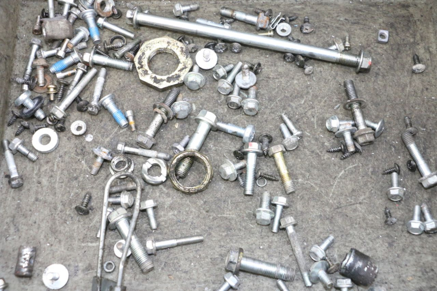 photo de ZAK SCHROEVEN EN BEVESTIGINGSMATERIAAL NECO TEMPO 4T 50 (2022 - 2026) - Zoom op gebruiksstaat