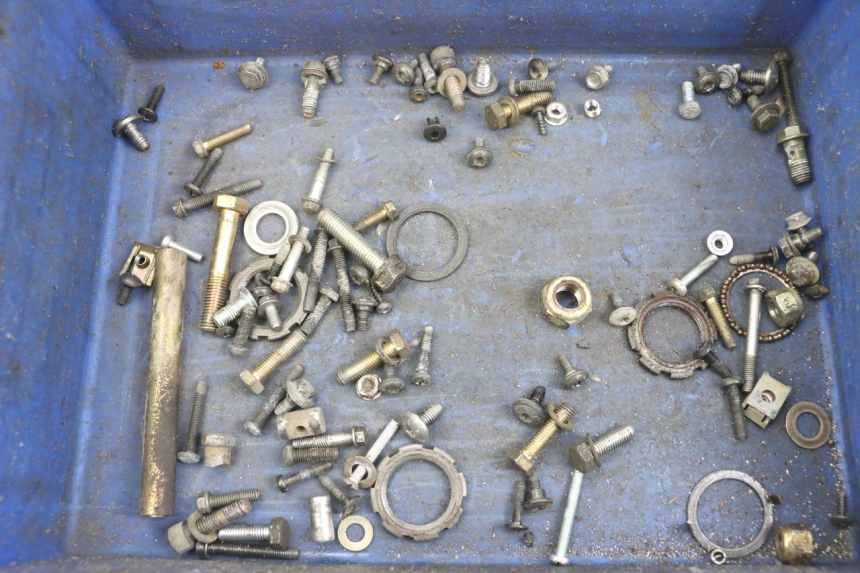 photo de ZAK SCHROEVEN EN BEVESTIGINGSMATERIAAL PEUGEOT TKR TREKKER FURIOUS 50 (2005 - 2014) - Hoofdaanzicht