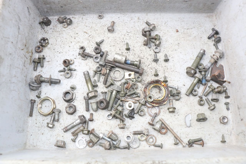 photo de ZAK SCHROEVEN EN BEVESTIGINGSMATERIAAL BAOTIAN TRAVEL SPIRIT 50 (2010 - 2012) - Hoofdaanzicht