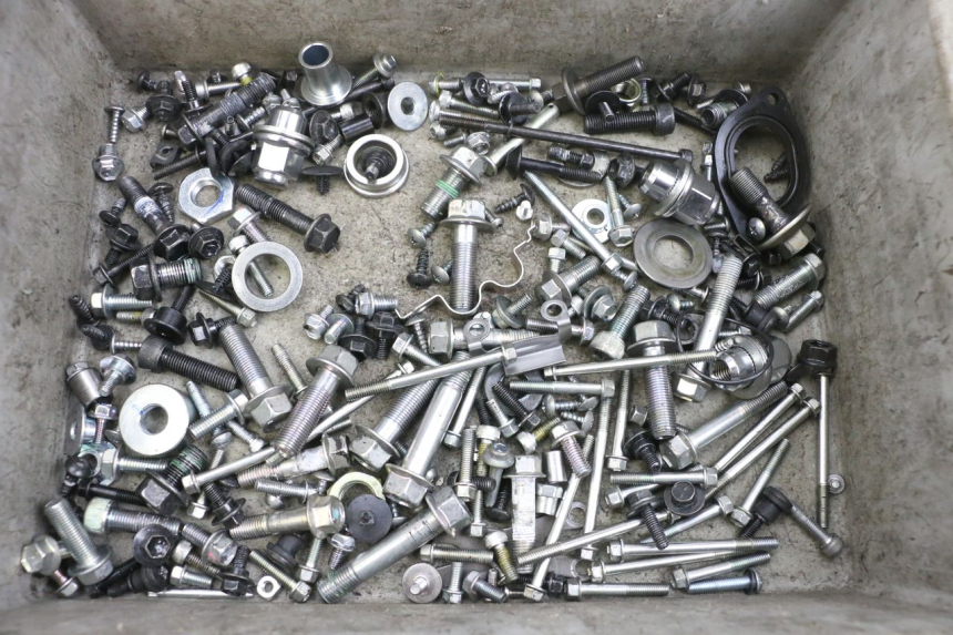 photo de ZAK SCHROEVEN EN BEVESTIGINGSMATERIAAL YAMAHA TRICITY 300 (2020 - 2024) - Hoofdaanzicht