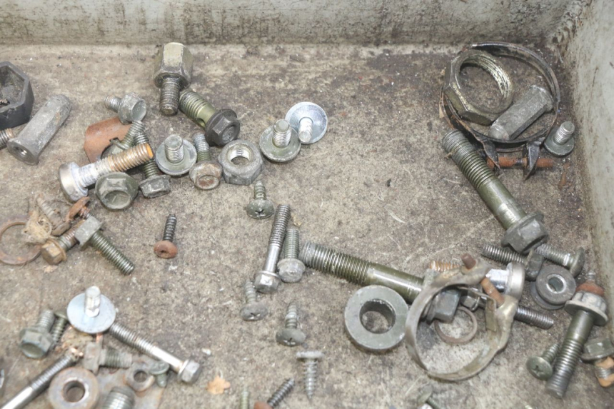 photo de ZAK SCHROEVEN EN BEVESTIGINGSMATERIAAL PEUGEOT TWEET 4T 50 (2010 - 2014) - Andere kijkhoek