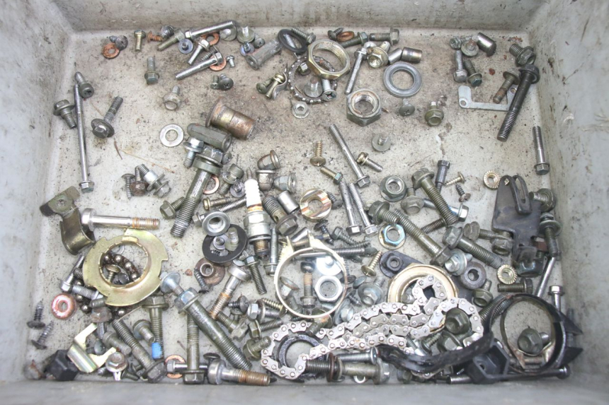 photo de ZAK SCHROEVEN EN BEVESTIGINGSMATERIAAL PEUGEOT TWEET 4T 50 (2014 - 2019) - Hoofdaanzicht