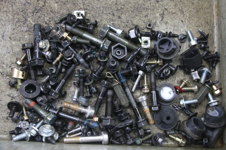 photo de ZAK SCHROEVEN EN BEVESTIGINGSMATERIAAL PEUGEOT TWEET 4T 50 (2023 - 2025) - Hoofdaanzicht