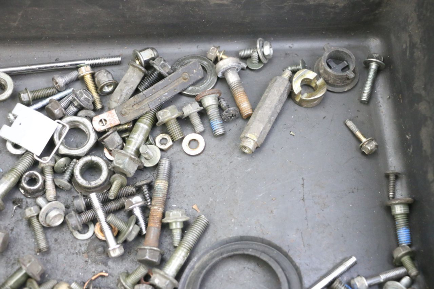 photo de ZAK SCHROEVEN EN BEVESTIGINGSMATERIAAL PEUGEOT TWEET 4T 50 (2018 - 2022) - Technische close-up