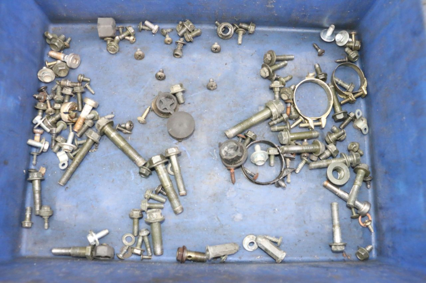 photo de ZAK SCHROEVEN EN BEVESTIGINGSMATERIAAL PEUGEOT TWEET 4T 50 (2014 - 2019) - Hoofdaanzicht