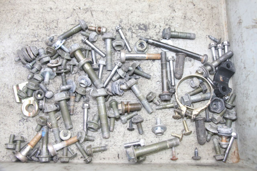 photo de ZAK SCHROEVEN EN BEVESTIGINGSMATERIAAL PEUGEOT TWEET 4T 50 (2014 - 2019) - Hoofdaanzicht