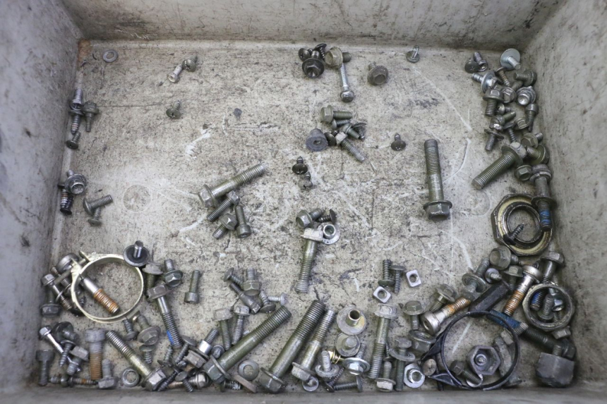 photo de ZAK SCHROEVEN EN BEVESTIGINGSMATERIAAL PEUGEOT TWEET 4T 50 (2018 - 2022) - Hoofdaanzicht