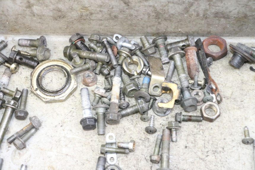 photo de ZAK SCHROEVEN EN BEVESTIGINGSMATERIAAL PEUGEOT TWEET PRO CARGO 50 (2018 - 2022) - Detail van het onderdeel