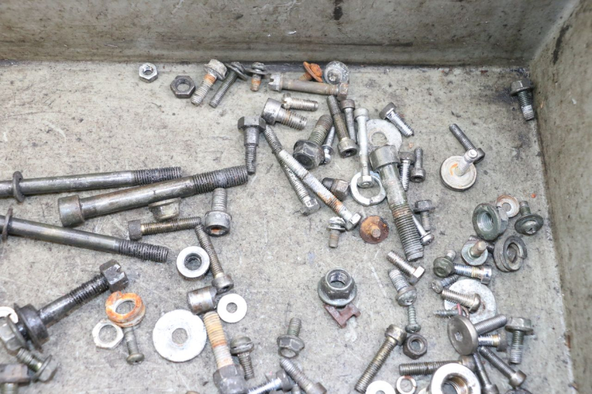 photo de ZAK SCHROEVEN EN BEVESTIGINGSMATERIAAL KEEWAY TX 50 (2008 - 2015) - Andere kijkhoek