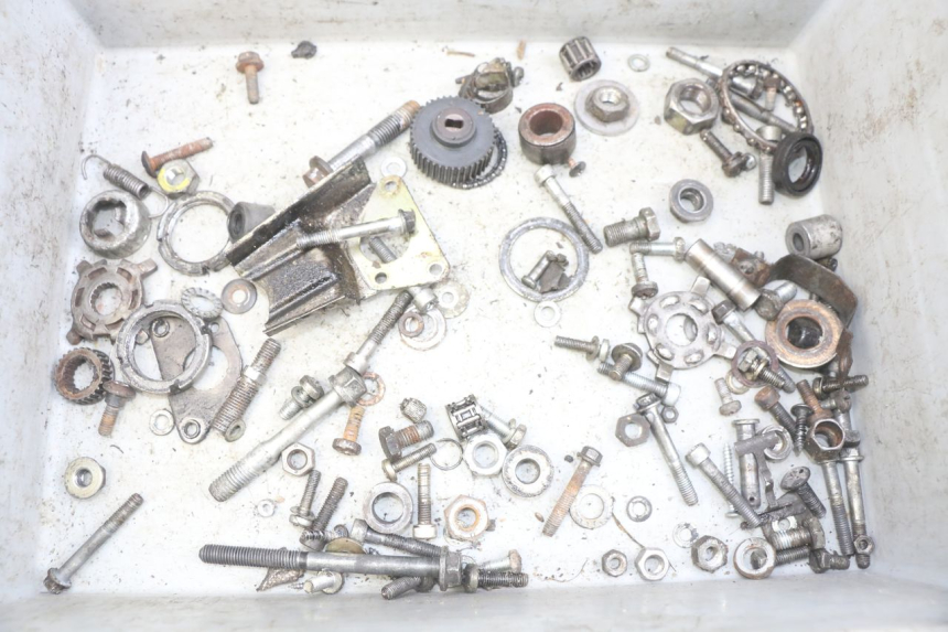 photo de ZAK SCHROEVEN EN BEVESTIGINGSMATERIAAL PIAGGIO TYPHOON 50 (1993 - 1999) - Hoofdaanzicht