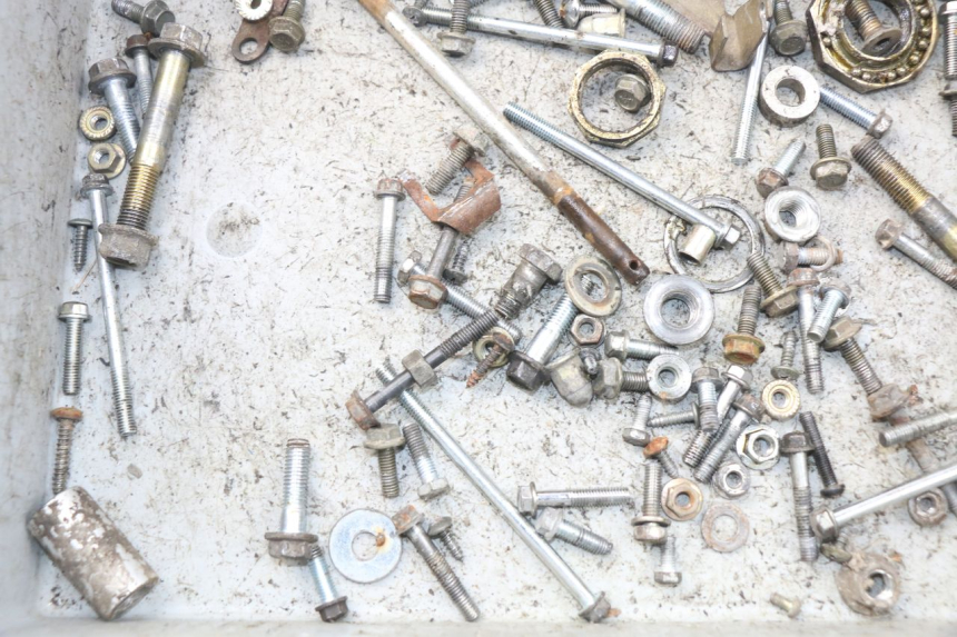 photo de ZAK SCHROEVEN EN BEVESTIGINGSMATERIAAL PEUGEOT V-CLIC VCLIC 50 (2007 - 2013) - Zoom op gebruiksstaat