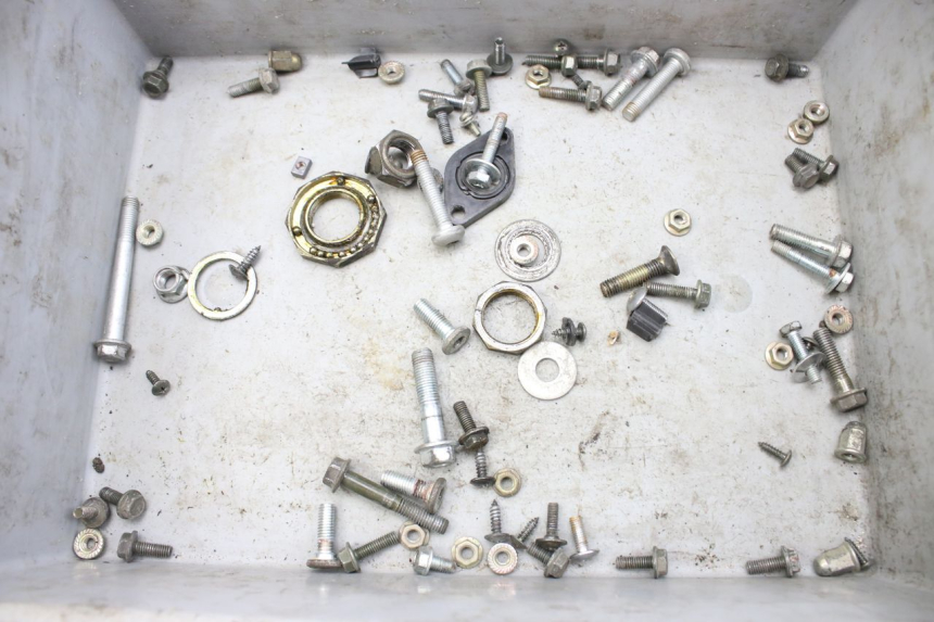 photo de ZAK SCHROEVEN EN BEVESTIGINGSMATERIAAL PEUGEOT V-CLIC VCLIC 50 (2007 - 2013) - Hoofdaanzicht