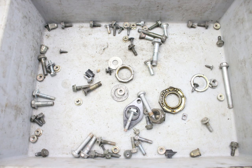 photo de ZAK SCHROEVEN EN BEVESTIGINGSMATERIAAL PEUGEOT V-CLIC VCLIC 50 (2007 - 2013) - Detail van het onderdeel