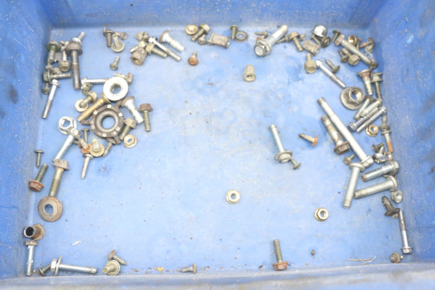 photo de ZAK SCHROEVEN EN BEVESTIGINGSMATERIAAL PEUGEOT V-CLIC VCLIC 50 (2007 - 2013) - Detail van het onderdeel