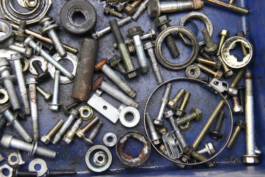 photo de ZAK SCHROEVEN EN BEVESTIGINGSMATERIAAL PIAGGIO VESPA GTS SUPER IE 125 (2009 - 2016) - Zoom op gebruiksstaat