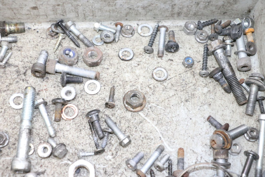 photo de ZAK SCHROEVEN EN BEVESTIGINGSMATERIAAL PIAGGIO VESPA GTS SUPER IE 125 (2009 - 2016) - Overzicht