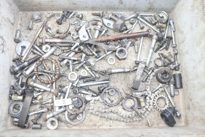 photo de ZAK SCHROEVEN EN BEVESTIGINGSMATERIAAL PIAGGIO VESPA LXV 125 (2006 - 2009) - Hoofdaanzicht