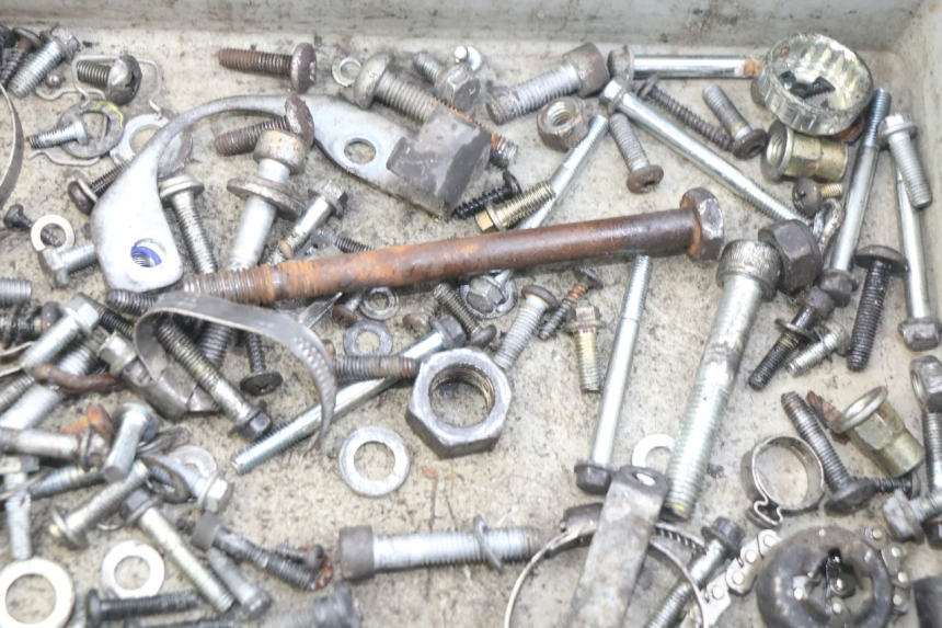 photo de ZAK SCHROEVEN EN BEVESTIGINGSMATERIAAL PIAGGIO VESPA LXV 125 (2006 - 2009) - Andere kijkhoek