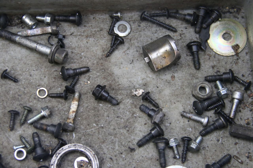 photo de ZAK SCHROEVEN EN BEVESTIGINGSMATERIAAL PIAGGIO VESPA S 2T 50 (2007 - 2014) - Andere kijkhoek