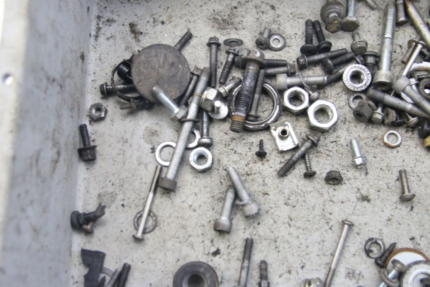 photo de ZAK SCHROEVEN EN BEVESTIGINGSMATERIAAL PIAGGIO VESPA S 2T 50 (2007 - 2014) - Zoom op gebruiksstaat