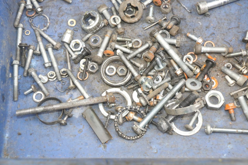 photo de ZAK SCHROEVEN EN BEVESTIGINGSMATERIAAL PIAGGIO VESPA S 2T 50 (2007 - 2014) - Zoom op gebruiksstaat