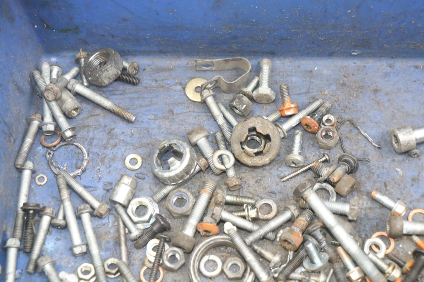 photo de ZAK SCHROEVEN EN BEVESTIGINGSMATERIAAL PIAGGIO VESPA S 2T 50 (2007 - 2014) - Andere kijkhoek