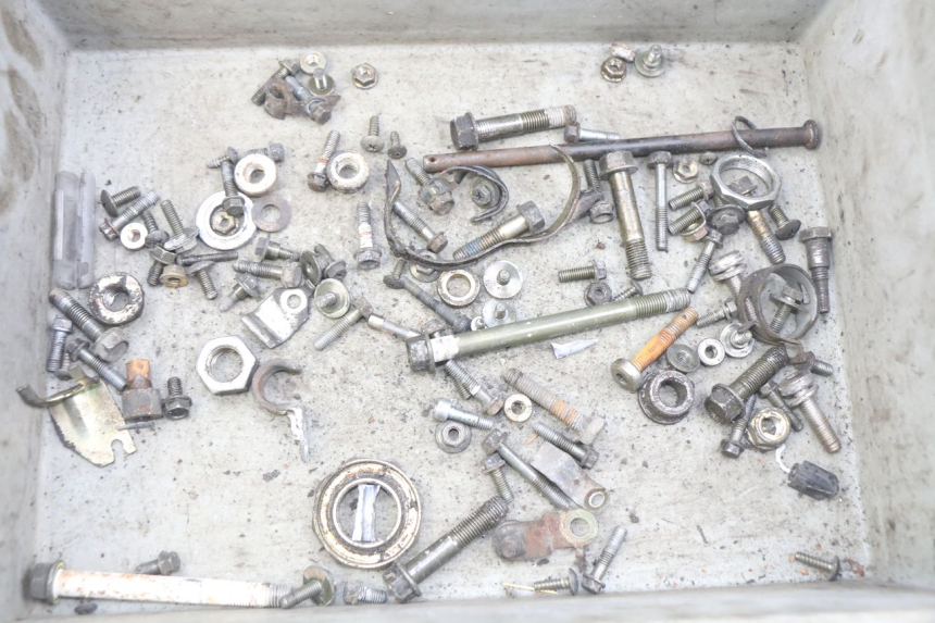 photo de ZAK SCHROEVEN EN BEVESTIGINGSMATERIAAL KYMCO VITALITY 2T 50 (2004 - 2010) - Detail van het onderdeel