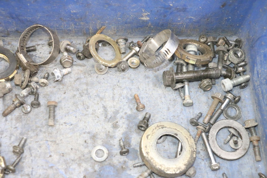 photo de ZAK SCHROEVEN EN BEVESTIGINGSMATERIAAL PEUGEOT VIVACITY NEW 4T 50 (2008 - 2017) - Andere kijkhoek