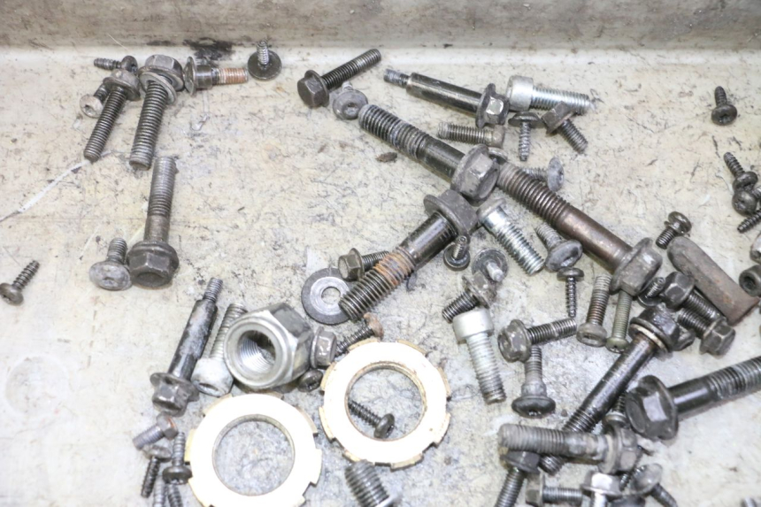 photo de ZAK SCHROEVEN EN BEVESTIGINGSMATERIAAL PEUGEOT VIVACITY NEW 4T 50 (2008 - 2017) - Detail van het onderdeel