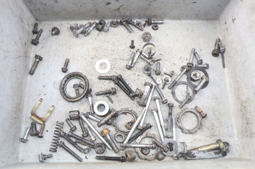 photo de ZAK SCHROEVEN EN BEVESTIGINGSMATERIAAL PEUGEOT VIVACITY 50 (2004 - 2009) - Hoofdaanzicht