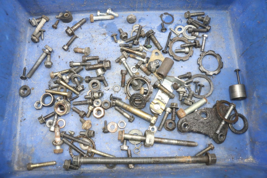 photo de ZAK SCHROEVEN EN BEVESTIGINGSMATERIAAL PEUGEOT VIVACITY 50 (2004 - 2009) - Hoofdaanzicht